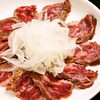お酒のお供に◎旨みあふれる牛たたき「酒処 ヒゲ坊主」