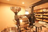 ロースタリー（焙煎所）では浅煎りから深煎りまで幅広く自家焙煎「GC COFFEE - ROASTERY & ESPRESSO」