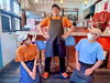 気さくなスタッフがお出迎え♪笑顔あふれるお店です「キッチン BAR あんじぇとあーら」