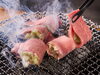 「ホルモン焼肉 はやぶさ」一つひとつ焼き方の説明ある焼肉スタイルを楽しめるレストラン
