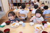 明るい環境のなか友だちとのやりとりを楽しみ共に育ち合います。「ふるーる保育園川口本町」