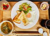 朝から栄養バランスのいいモーニング「今週の週替わりランチは「照り焼きミートボール」です💝」