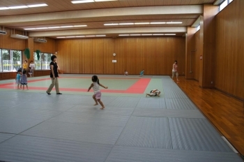 畳敷きの武道場