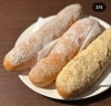 「無料🅿☕カラオケカフェ&バー、Coco Lo Coco です！あげぱんはじめました🍩150円からでリーズナブル！ ドーナツのような感覚で、お子様から大人様までお楽しみいただけます♡ テイクアウトもやってます。、」