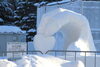 ❹9丁目、みんなで平和にハートポーズ（撮影2月3日「2024雪まつり。準備状況、観てある記（市民の広場・国際広場編）」