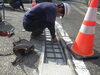 「道路修繕作業「側溝蓋の修繕」」