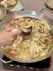 ちゃんこ鍋「ゲストと囲む今季の鍋じまい　ふたつの味を何杯もおかわりして」