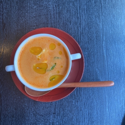 パプリカ・人参・トマトの冷たいスープ「7月の『デザートランチ』」