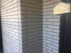（ビフォー）施工前のメイン壁「塗り替え物件のご紹介と弊社の提案　外壁塗装 TOM創屋」