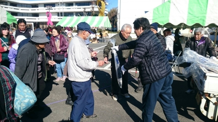 「12/15(日)ふれあいマーケット開催」