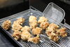 「揚げたてカリッじゅわ〜！今日も心を込めて仕込んでます」