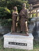 「坂本龍馬とお龍」の像「編集部ニュース】卯月(うづき)の京都･城下町伏見から『大阪・関西万博来場者のあなたへ～城下町伏見へようこそ！』をご紹介します‼　【付録:チョット一言経営学】＠京ちゃんの伏見ヒストリー日記」