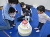 ローソク　ふぅーー！「今日は3月のお誕生日会がありました。」