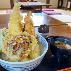 【雫石町】手打ちそば極楽乃 雫石本店／上天丼（税込1,500円）