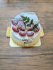 苺の森4号！2人にピッタリサイズ！「キャラクターデコレーションはチーズケーキでもお作りできます」
