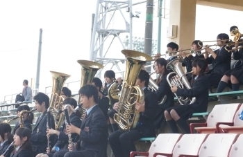 当日は「千葉英和高等学校　吹奏楽部」が大会を盛り上げてくれました。