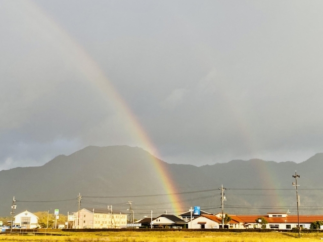 風の時代の始まりに虹が出る出雲ってステキ♬︎♡「出雲市白枝町のエステサロンMerci☆このクッキーはやっぱりもってる？今日の出雲には虹が出ていました♡」