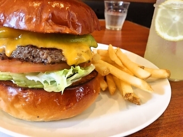 Ace Burger Cafe エースバーガーカフェ アメリカンなハンバーガーランチ 伊勢市 まいぷれ伊勢編集部おすすめランチ 伊勢 鳥羽 志摩 まいぷれ 伊勢