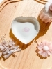 少しだけおやつを出したい時にぴったりなサイズです♡「♡バレンタインデーにもぴったりハート型のマカロン小皿♡【妙典駅から徒歩7分ポーセラーツ教室】」