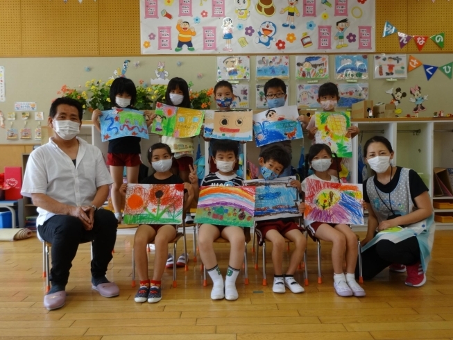 自信作ができました！「幼稚園・学校支援ボランティア（絵画指導）の方を迎えて」