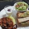 十穀パンサンドのプレートランチ