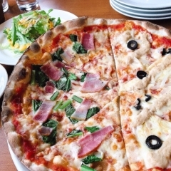 【ヴィーノヴィーノ（Vino Vino）】本格ピザやパスタ！パーティープランも充実のイタリアン