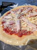 ベーコンとアンチョビのシュペクピザ￥1580「あなたの町でも買える！宮崎市・近郊の各販売所で「ちー坊と夏」のピザをお届けしています」
