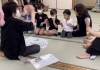 卵型マラカスでリズム練習もするよ！音楽に合わせて！「元気ハツラツ！パワー全開！南区吉祥院での４〜６歳クラスの英語リトミックレッスン！【南区＆下京区のピアノ•リトミック•英語リトに」