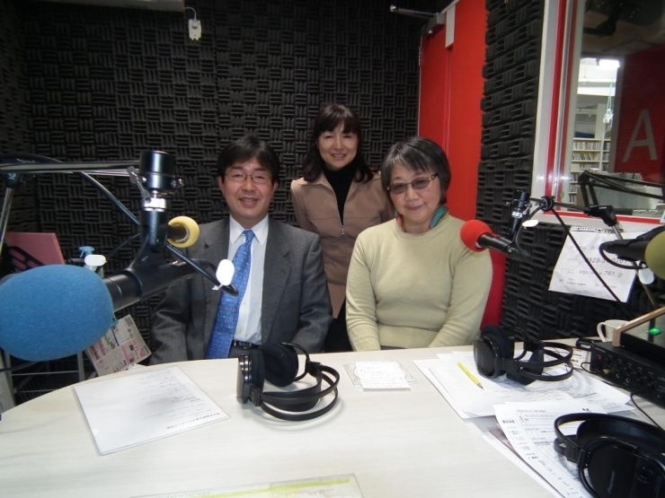 PTAで同行された　行廣さん（向かって左）は<br>「FMはつかいち」http://www.761.jp/　の番組で活動報告。