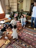オモチャで遊びました　楽しかった様です(^^)「嬉しい事が有りました　西船橋　アンティークDEN」
