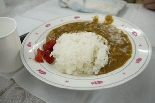 まちにまったお昼は　カレーライス。<br>