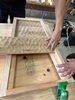 「手作業で仕立てるダイニングテーブルのオーダー家具製作」