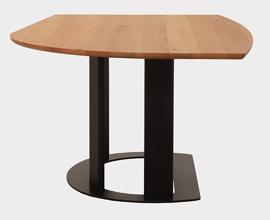 真横からは ”シュッ”としてません❔「お洒落デザインのテーブルをお探しの貴女♡」