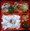 「明日の日替り弁当は角煮唐揚げ」