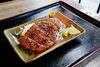 「出汁が決め手！お蕎麦屋さんの特製「ソースカツ丼」は食べ続けても飽きない自慢の味！ミニセットも大人気」