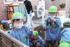 「芋掘りの様子  親子体操は受付中です。」
