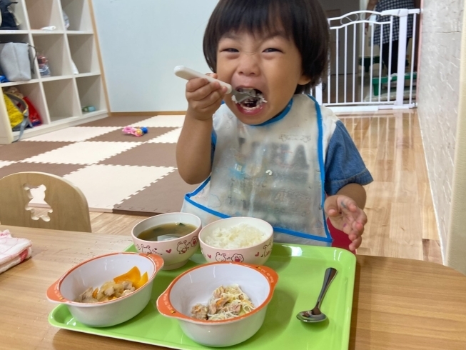 大きなお口であーーん！！「今日の給食は・・・？」