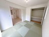 藤枝市岡部町内谷🏠和室「【即内覧可！】藤枝市岡部町内谷🏠限定１棟！駐車２台以上可能🚗岡部小徒歩６分🏫しずてつストア徒歩３分🥬ゆとりある４ＬＤＫ✨防犯カメラ・ＥＶ車用コンセント付き▽藤枝市・焼津市・島田市のおうちさがしは不動産の３９へお任せください🐰🥕」