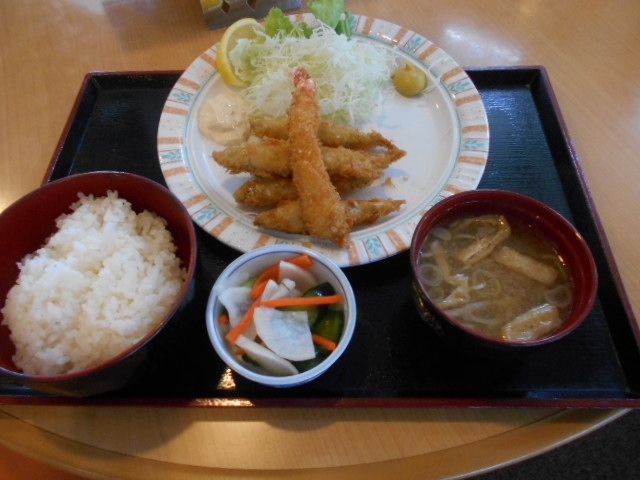 ワカサギとエビフライ定食「あそう温泉・白帆の湯　初投稿です！(^^♪」