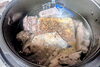 「まれ鍼灸院
【𝐌𝐀𝐑𝐄'𝐒 𝐊𝐈𝐓𝐂𝐇𝐄𝐍｜医食同源】
 Vol.01 肉骨茶（バクテー）🇸🇬」