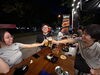 仲間と楽しむ賑やかな時間「Nhà hàng ramen và izakaya kiểu Nhật 