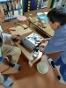 鍛冶屋さんになってます。「はんこ作りからのは変身。」