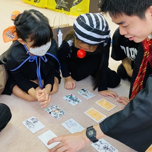 上級者グループの作ったカードを使ってビンゴ！「ハロウィン 2020　【伊丹の幼児・小学生・中学生指導塾　本物の国語・英語を学ぶ】」