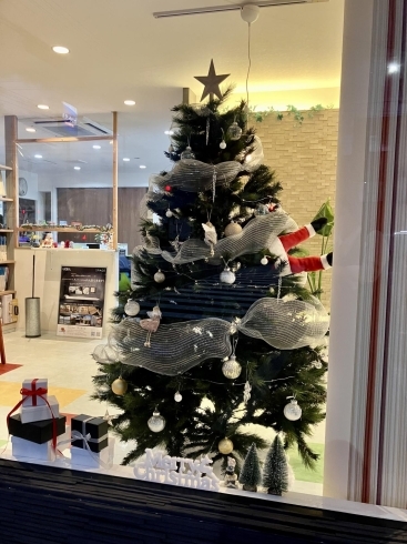 「営業所もクリスマス気分に♪」