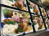 白米でと、ご注文のお弁当（税込）1620円。「菜の花…」