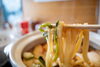 「味噌しょうゆ風味の鍋焼うどん」