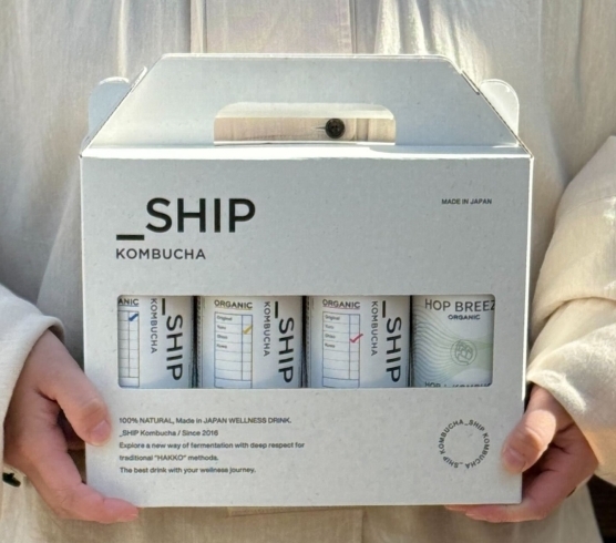 「1110 MARCHE 掲載商品紹介④　『_SHIP KOMBUCHA 受賞4本セット オリジナルBOX付』」