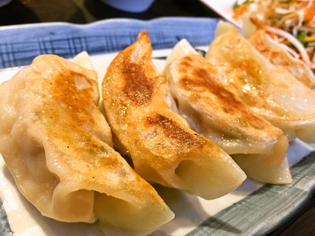 クレイジー餃子 肉汁じゅわ 焼きたて餃子が美味しい中華料理屋さん 葛飾区周辺のおすすめランチ特集 名店から穴場まで まいぷれ 葛飾区