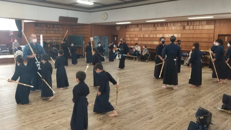 大きい組（基本）担当は、河上先生「伊丹剣道協会主催「剣道体験教室」（9/25）」