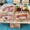 シフォンサンド、チョコムースのミニパフェ「【速報】13時現在、お弁当・サンドイッチ・スイーツ状況(^▽^)/」
